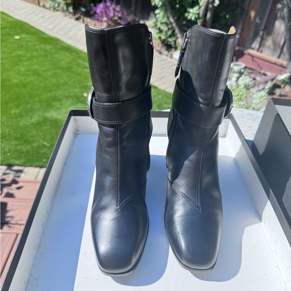Gucci Black Leather Heeled Boots
